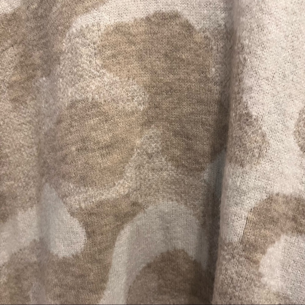 Express sweater - Picture 3 of 3